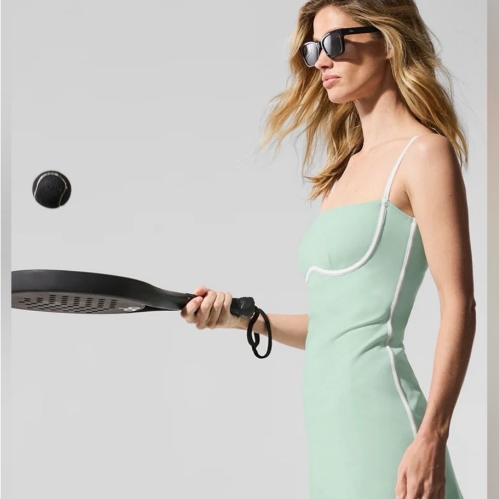 Alo Yoga Airbrush Streamlined Dress | Mint | Small